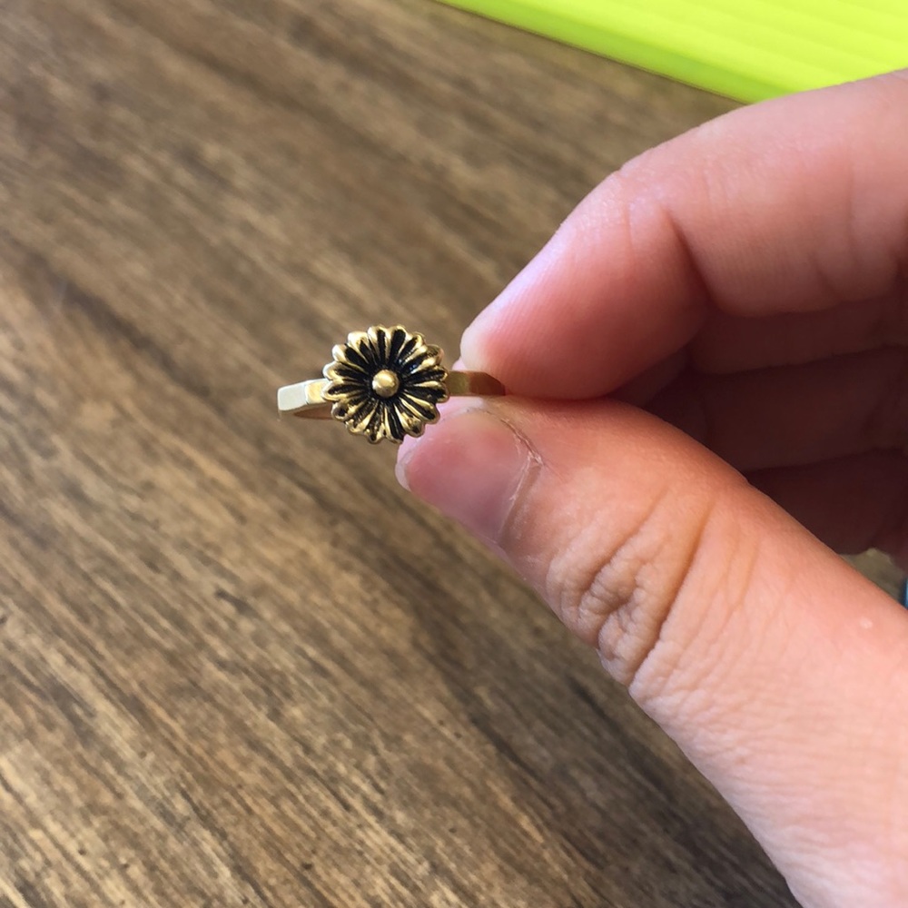 Sunflower ring